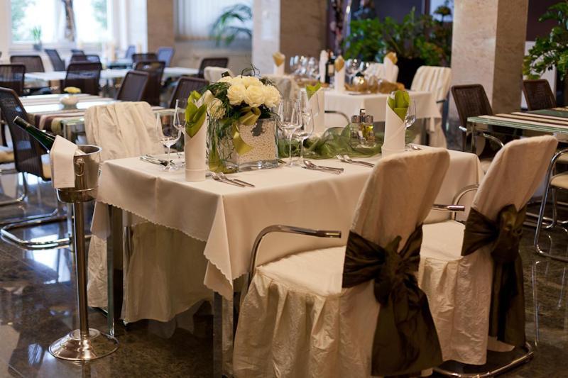 Hotel Relax Rajecke Teplice Exterior photo